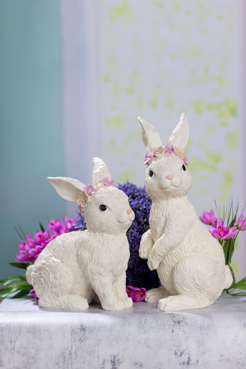 Konijn bloemenkrans zittend 30cm