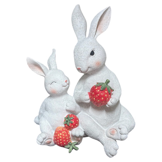 Beeld konijnen aardbeien 24cm
